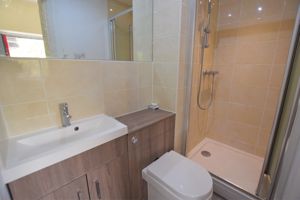 En-suite- click for photo gallery